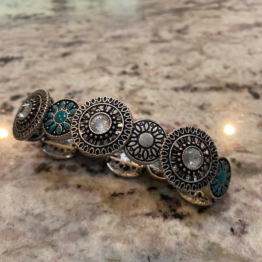 Silver and Teal stretch bracelet